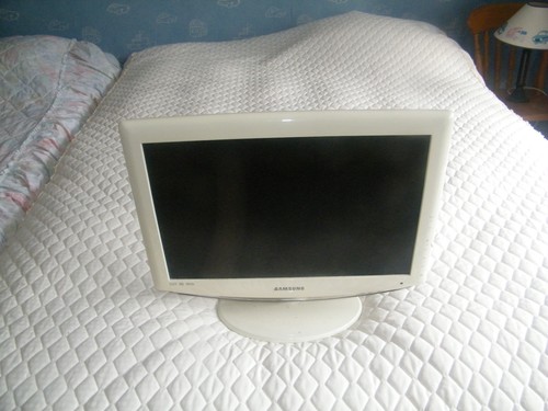 Samsung inch lcd tv - 19,